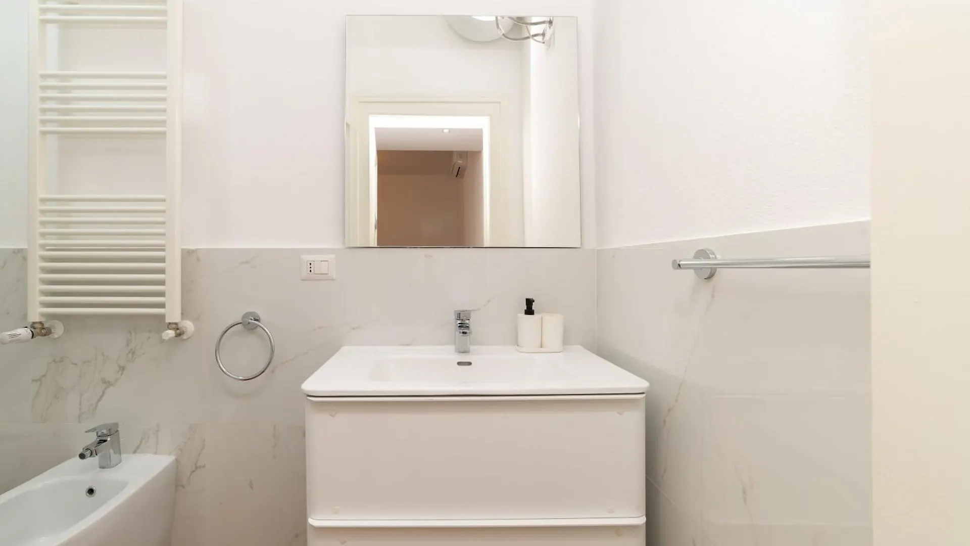 Apartment Zona Linate Milan Italy